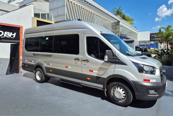 FORD TRANSIT 2.0 ECOBLUE DIESEL MINIBUS 17+1 460E AUTOMÁTICO